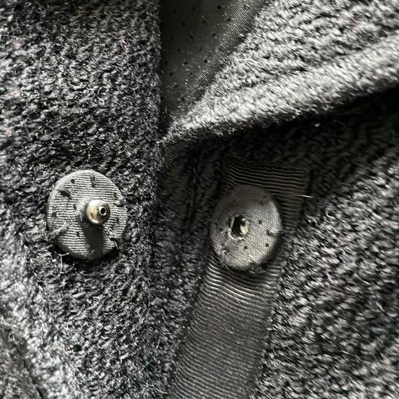 Beautiful Banana Republic black wool winter coat. Size small only worn twice. - Picture 6 of 8